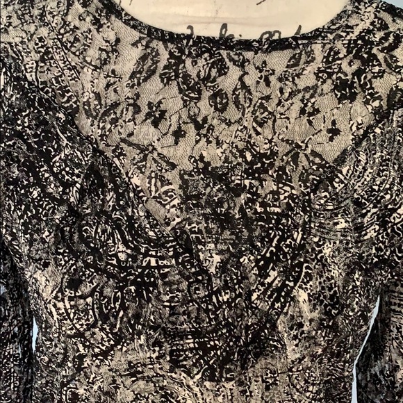 VERO MODA medium black & cream blouse - Picture 2 of 4